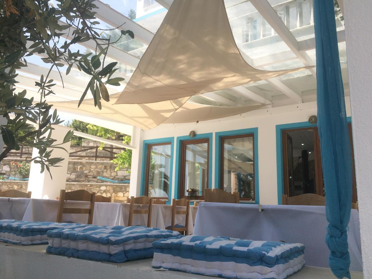 Kinira Beach Hotel Exterior photo